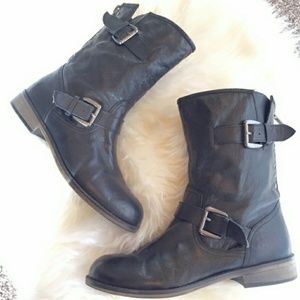 Black Steve Madden Temmpt Boots